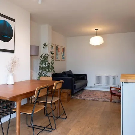 Garden Retreat: St Andrews 2-bed