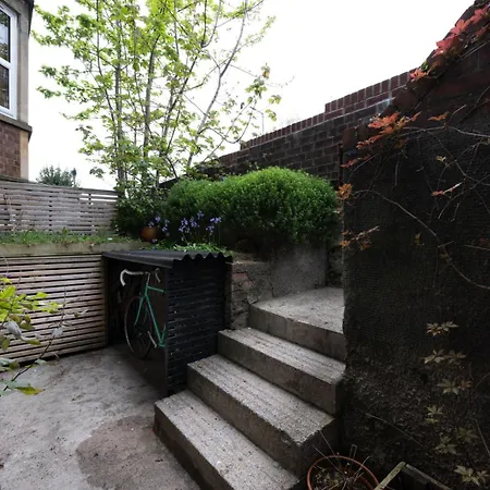 Garden Retreat: St Andrews 2-bed